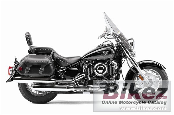 Big Yamaha v star silverado picture and wallpaper from Bikez.com